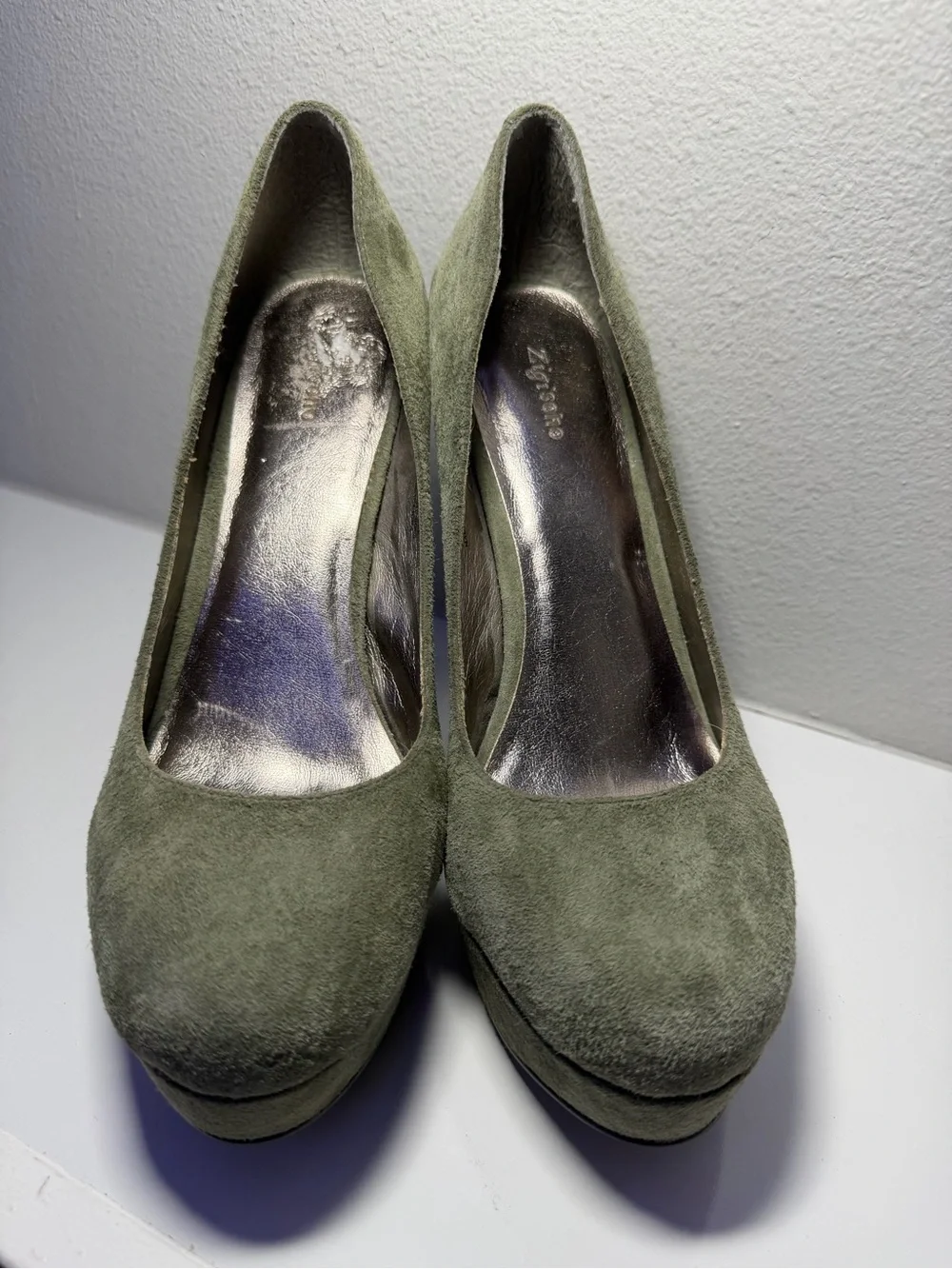 Zigi Soho Olive Suede Platform Pumps - Women's Heels